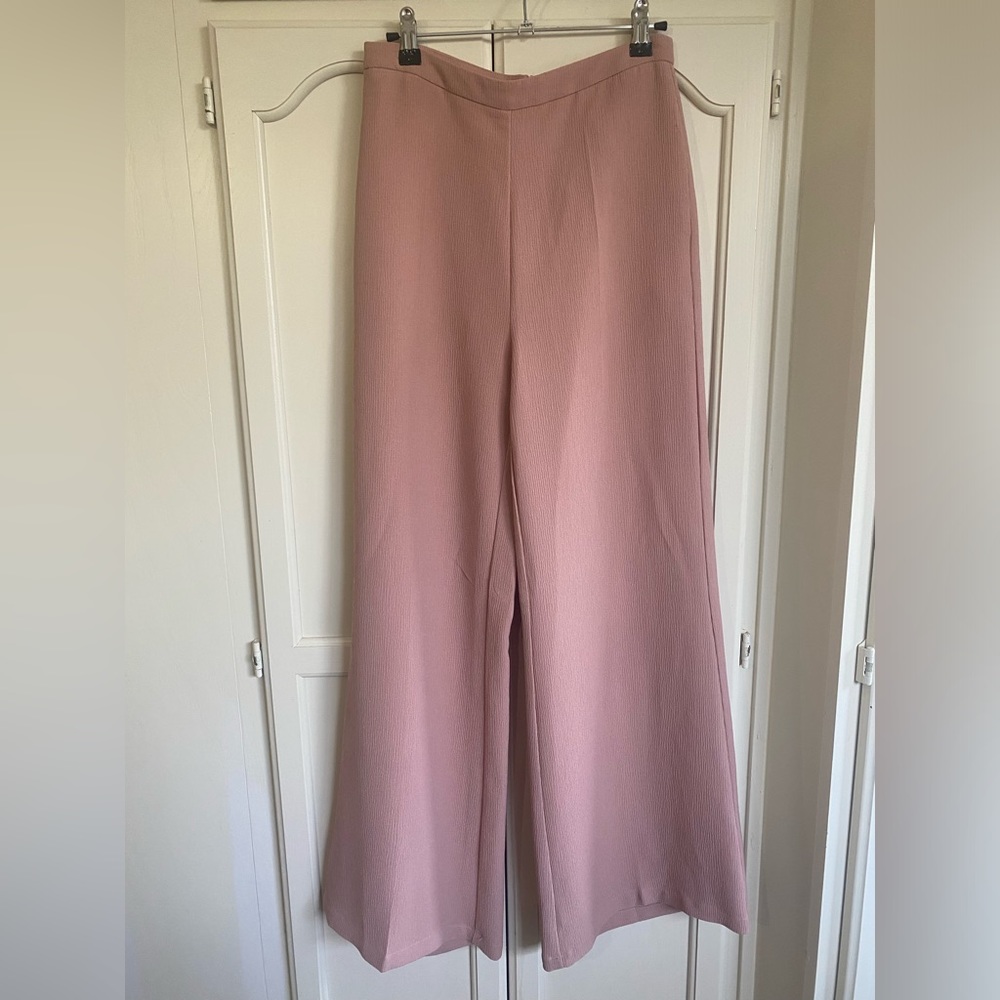Rose pink trousers